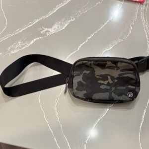 Lululemon athletica Camo Belt Bag
